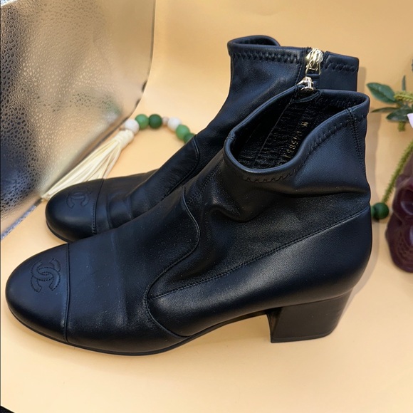 CHANEL Stretch Lambskin Cap Toe CC Short Boots - Picture 2 of 6